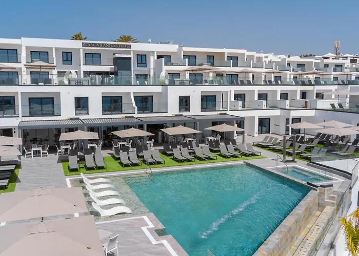 Отель Royal Atlantico