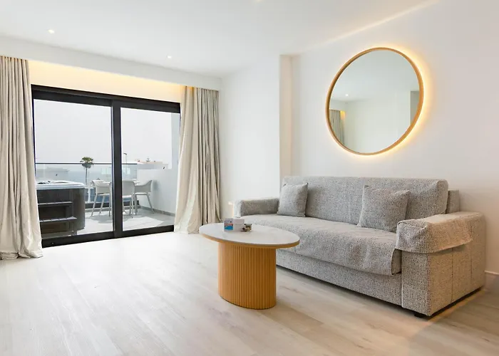 Отель Royal Atlantico 5*