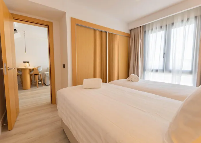 Отель Royal Atlantico 5*