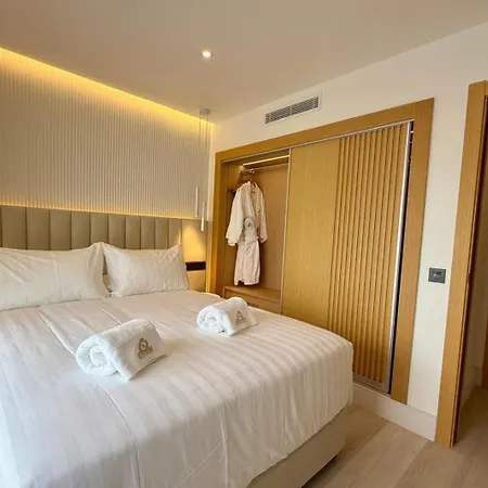 Отель Royal Atlantico 5*