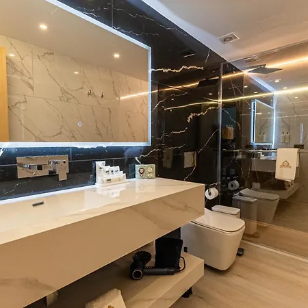 Royal Atlantico Отель