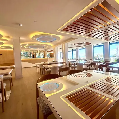 Royal Atlantico Отель